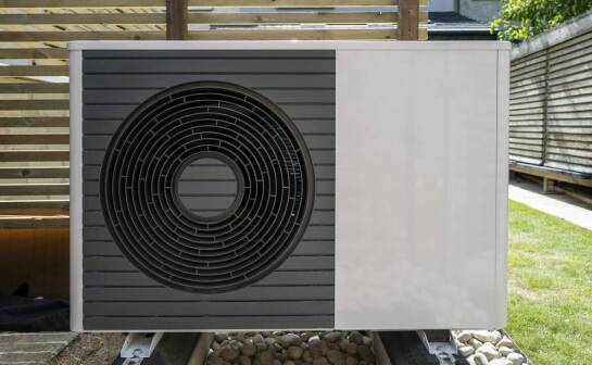 Dlaczego warto wybrać systemy grzewcze oparte na odnawialnych źródłach energii?