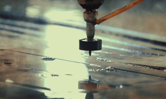 Czym różni się tłoczenie płyt CD od nagrywania – zalety i wady