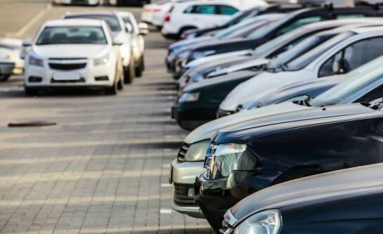 Słupki parkingowe – klucz do efektywnego zarządzania przestrzenią