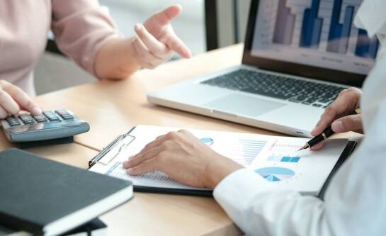 Na co zwrócić uwagę przy wyborze oferty pożyczki pod zastaw nieruchomości w Warszawie?