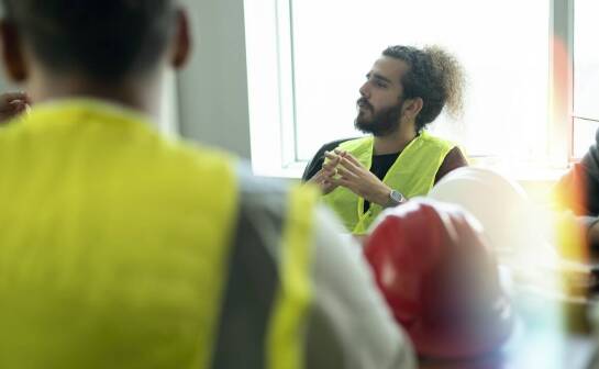 Szkolenia BHP jako narzędzie do zwiększania bezpieczeństwa w miejscu pracy