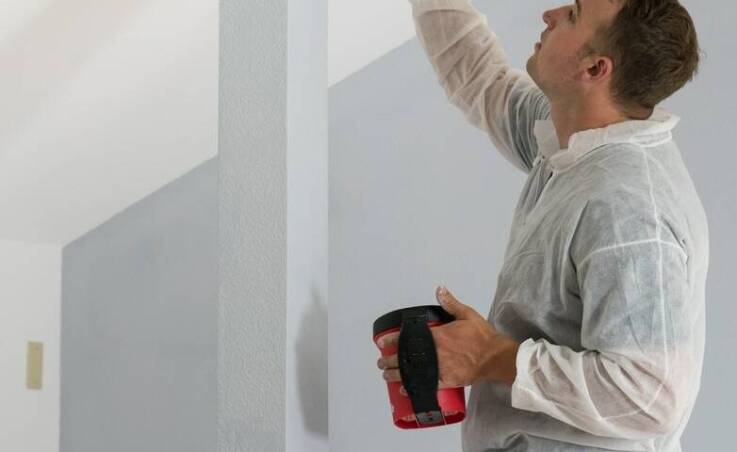Jak odpowiednio zaplanować malowanie dużych powierzchni?