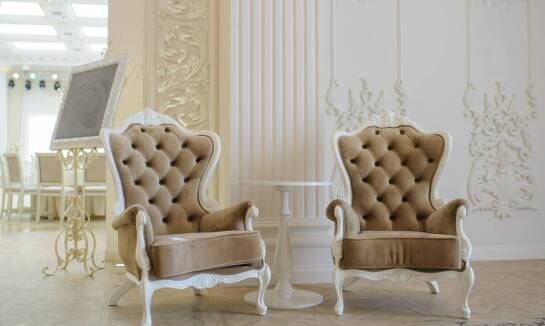 Jak projektowanie trofeów wpływa na odbiór przez laureatów?