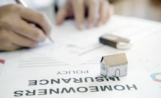 Ubezpieczenia majątkowe: Kluczowe pytania przed podpisaniem umowy