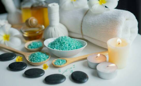 Zdrowotne korzyści masaży oferowanych podczas wczasów nad morzem