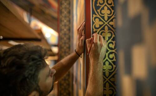 Grawerowanie jako sztuka - jak rzemieślnicy tworzą niepowtarzalne wzory?