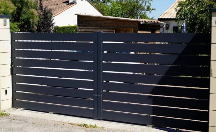 Jakie ogrodzenia wybrać dla jednorodzinnego domu?