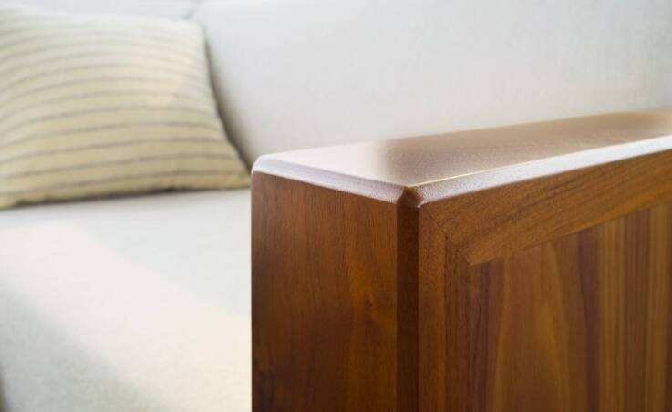 Jakie korzyści niesie zastosowanie technologii antyfinger w produkcji meblowych frontów?