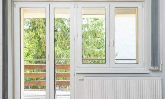 Przeciwsłoneczna folia na oknach – inwestycja w komfort cieplny
