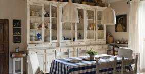 Tekstylia w kuchni: praktyczne i stylowe rozwiązania