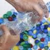 Czas rozkładu śmieci - jak długo rozkłada się plastik, szkło i papier?