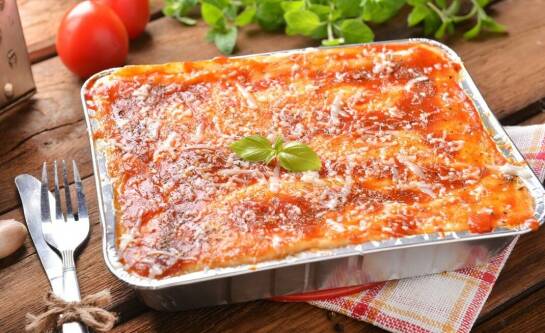 Domowa lasagne z mięsem - włoski przysmak na Twoim stole