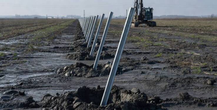 Jak badania gruntu przesądzają o fundamentach i stabilności dużej instalacji PV