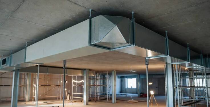 Dlaczego geometria kanału stalowego decyduje o wyborze ogniochronnej zabudowy z płytą aluminiową