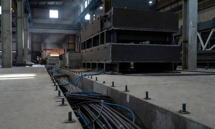 Dlaczego montaż linii odlewniczej w działającej hali zaczyna się od infrastruktury i planu postoju