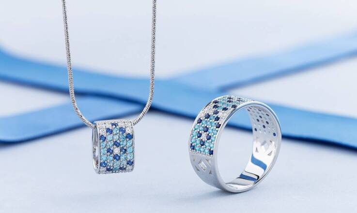 Dlaczego cyrkonie bardzo chętnie stosuje się w biżuterii?