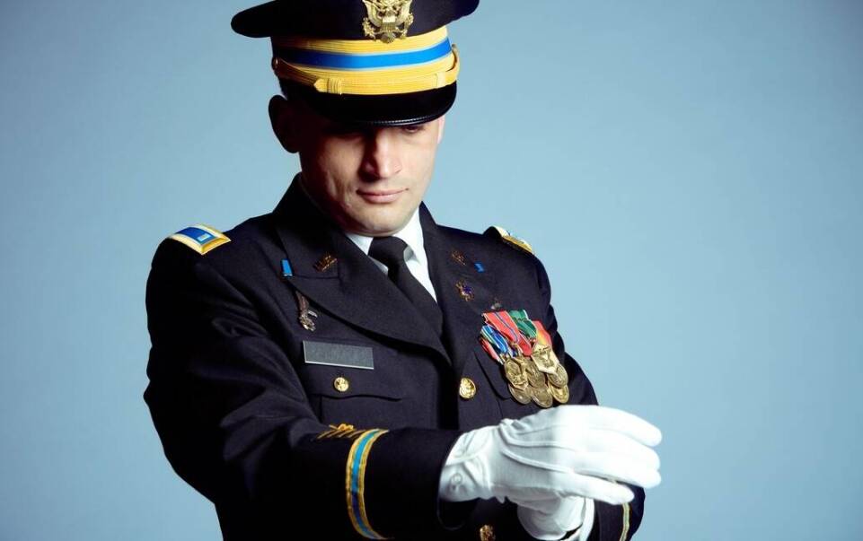 Czym cechują się mundury galowe?