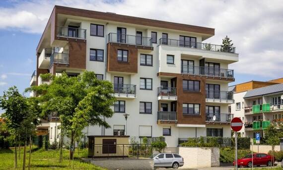 Kameralna nowa inwestycja na Jelonkach: Villa Modrzewie