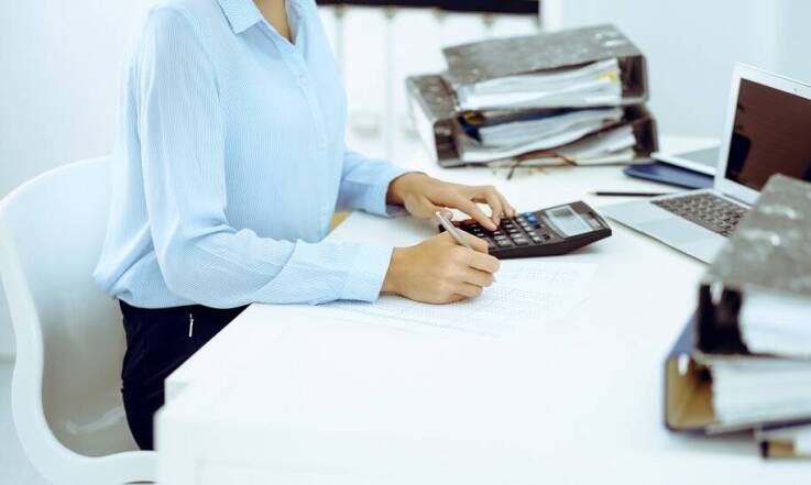 Dlaczego warto powierzyć obsługę kadrowo-płacową zewnętrznej firmie?