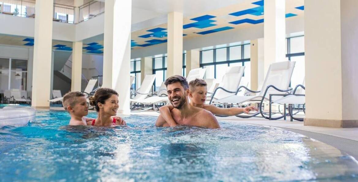 Jaki hotel z atrakcjami dla dzieci warto wybrać na wspólny urlop?