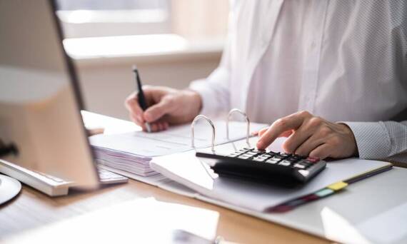 Jak wygląda prowadzenie księgowości w małej firmie?