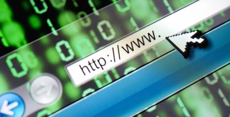 Kto stworzył internet? Historia powstania sieci i jej wpływ na współczesny świat.