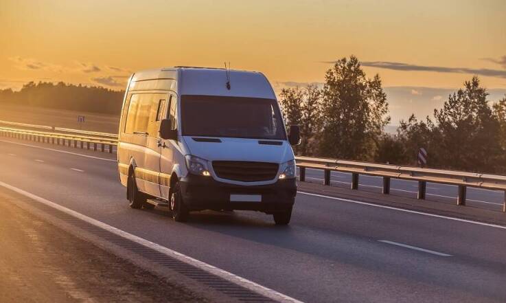 Jak zorganizować transport do pracy za granicą?