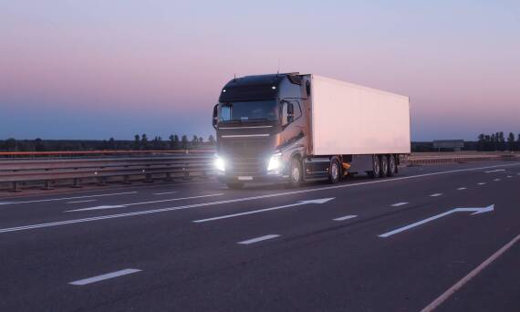 Co składa się na koszty zewnętrzne spedycji?