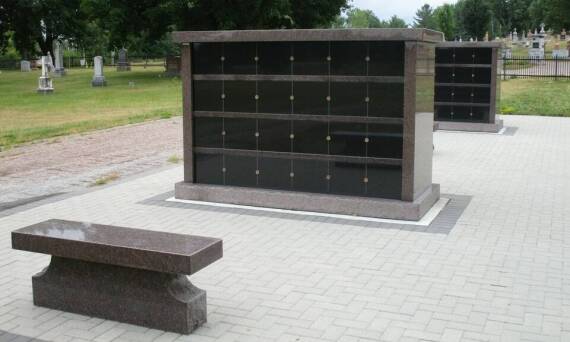 Gdzie można składować urnę z prochami zmarłego?