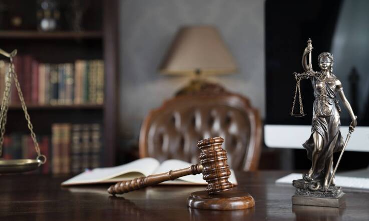 Czym kierować się przy wyborze kancelarii adwokackiej?