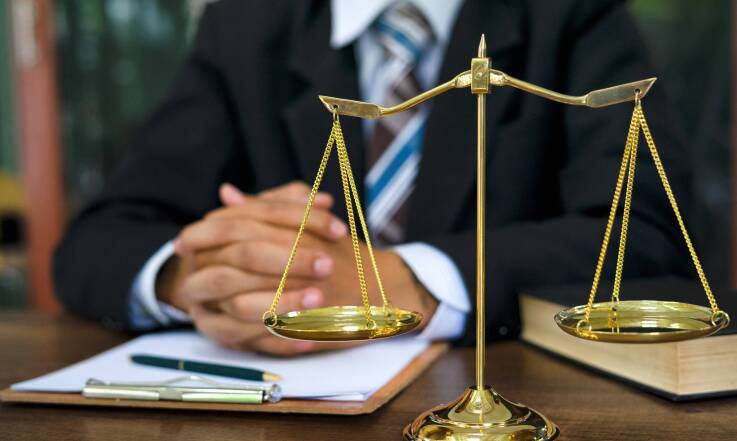 Czy adwokatów obowiązuje dyskrecja?