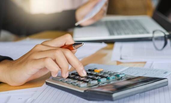 Czym się różni księgowość pełna od uproszczonej?