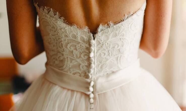 Jak dopasować suknię weselną do sylwetki?