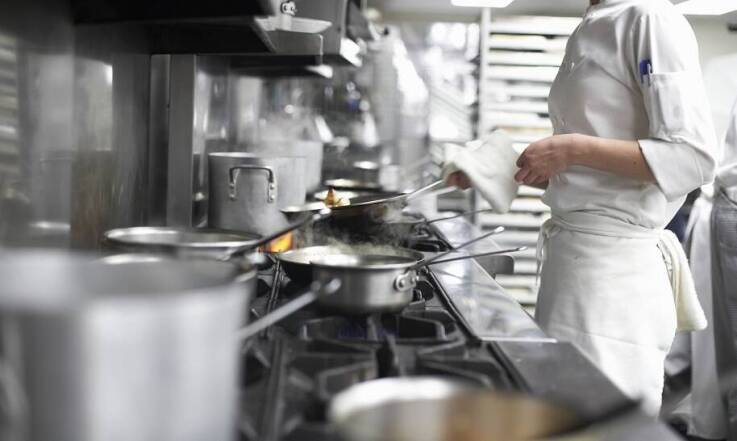 Jak skrócić proces przygotowywania dań w restauracji?