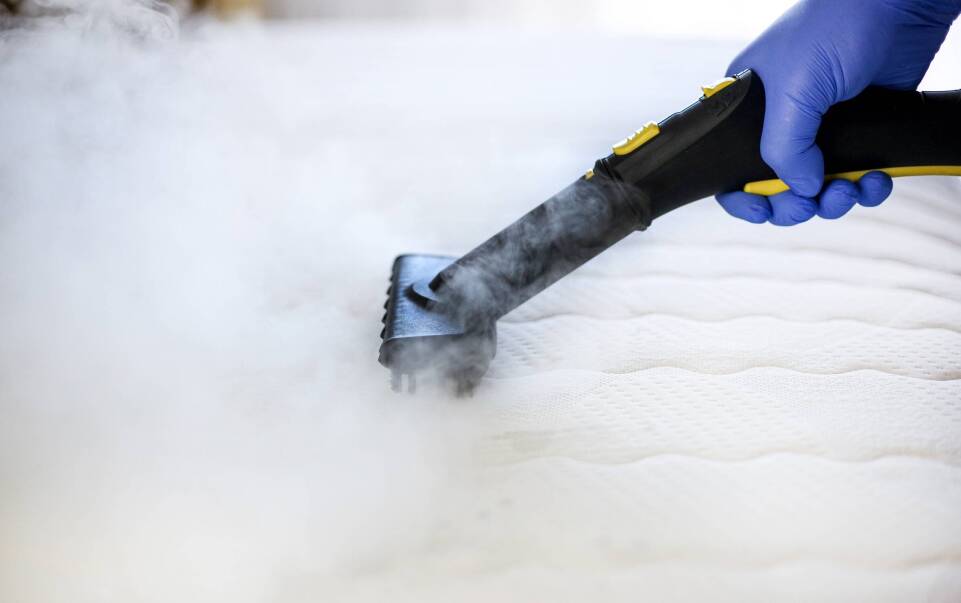 Pranie materacy jako skuteczny sposób na czystość w domu