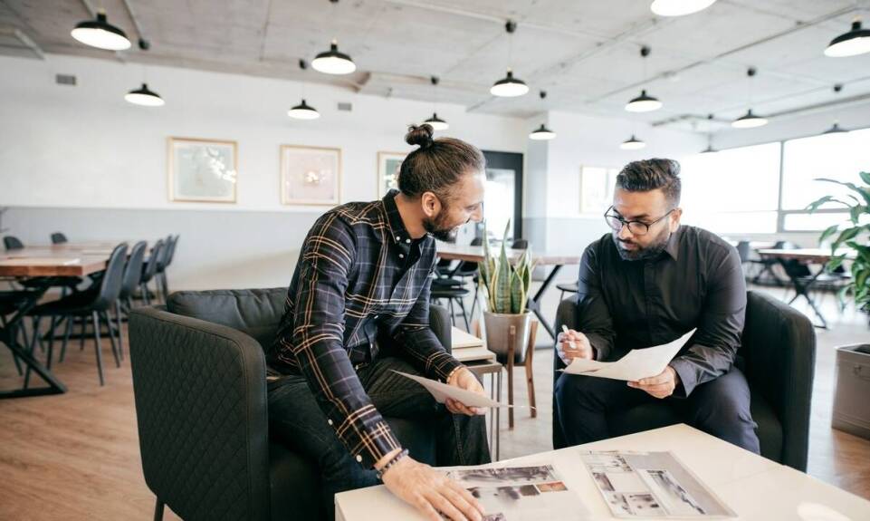 Jak ustalić optymalną cenę przy pilnej sprzedaży mieszkania?