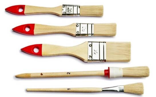 Jakie pędzle wybrać do farb wodnych, a jakie do olejnych?
