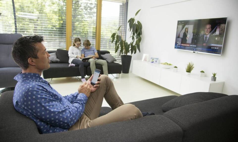 Jakie są zalety korzystania z telewizji kablowej oferowanej przez dostawcę internetu w Rembertowie?