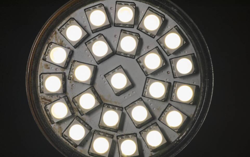 Dlaczego oprawy LED są energooszczędne? 