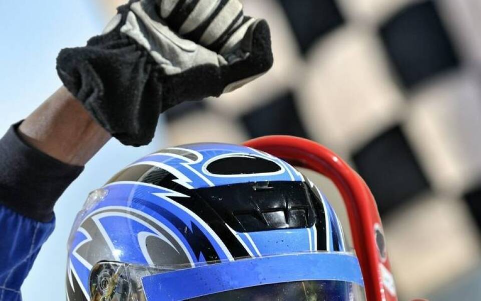 Jazda dwuosobowa na torze kartingowym: dla kogo jest przeznaczona?