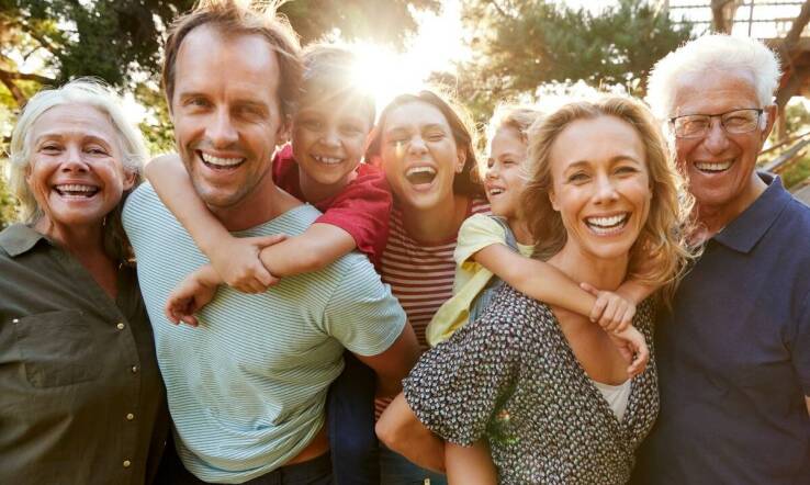 Jak wybrać odpowiednią odzież dziecięcą, damską i męską dla różnych grup wiekowych?