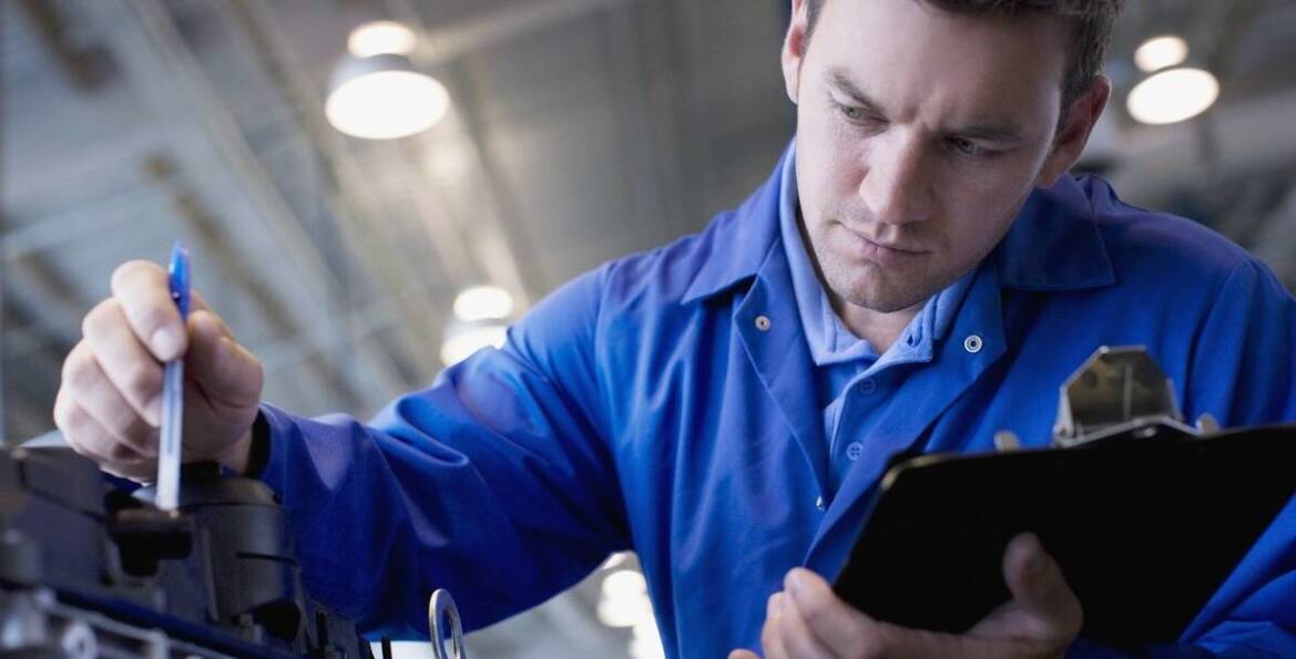 Galwanotechnika w przemyśle lotniczym: wytrzymałość i lekkość konstrukcji