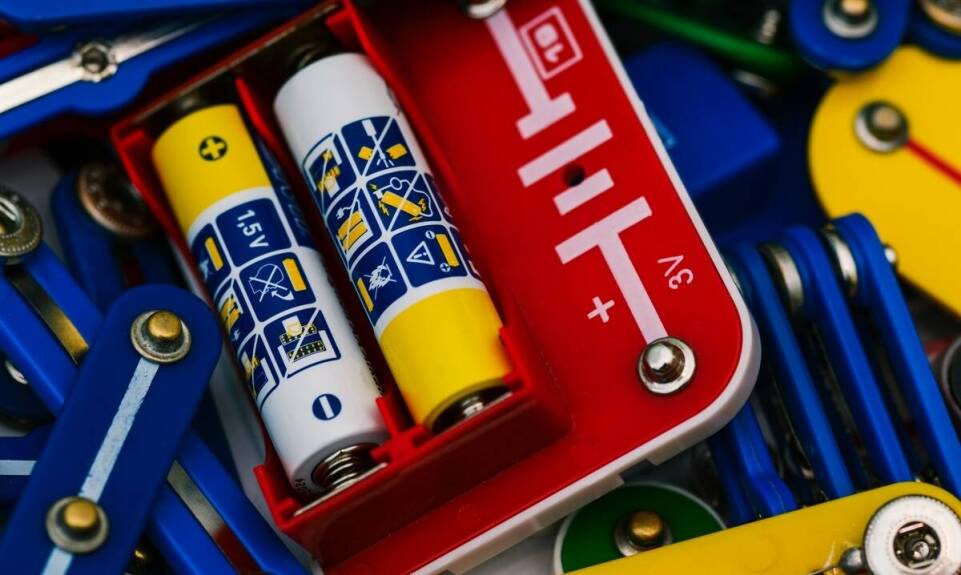 Jak dobrać baterie do różnych urządzeń elektronicznych?