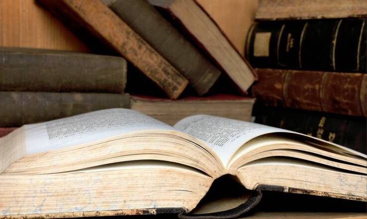 Różnorodność tematyczna przedwojennych pozycji - jakie dziedziny literatury obejmują?