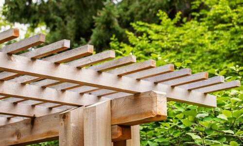 Przegląd różnych rodzajów pergoli - od klasycznych po nowoczesne