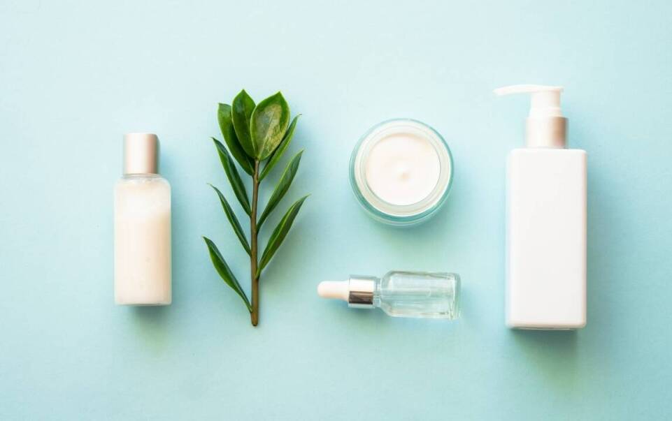 Trendy w kosmetykach do pielęgnacji skóry - co będzie modne w nadchodzącym sezonie?