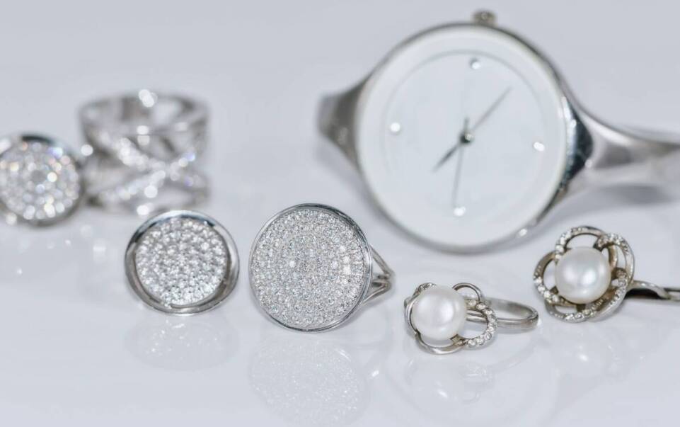 Jak dbać o biżuterię, aby zachowała swój blask?