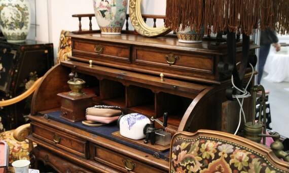 Jak zacząć kolekcjonować antyki? Porady dla początkujących kolekcjonerów