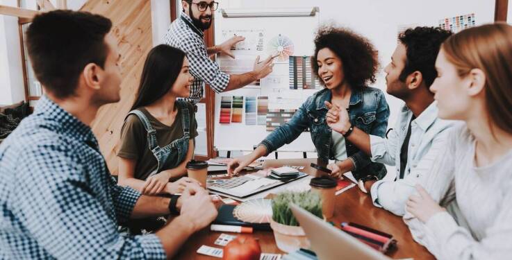 Jak wybrać odpowiednią agencję projektową dla swojej firmy?