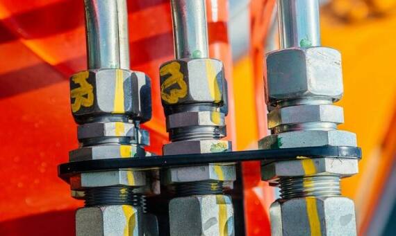 Grot do młota hydraulicznego – jakie materiały są najlepsze?